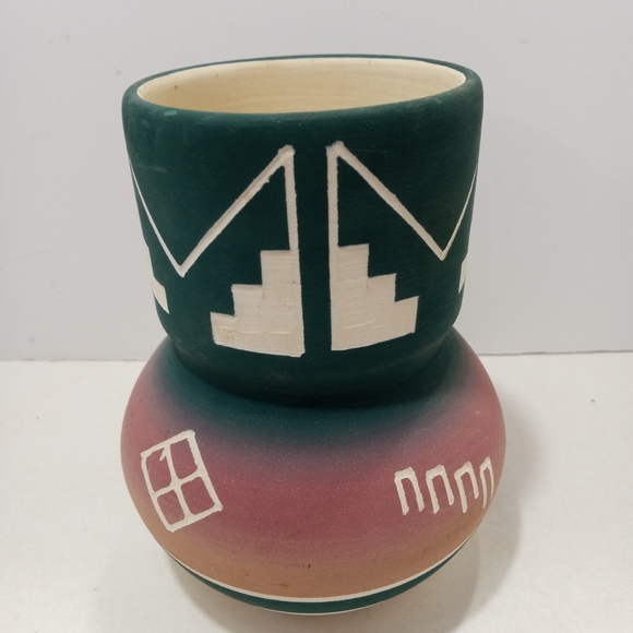 Sioux Pottery Vase Signed LITTLE THUNDER Native American SCOTT JONES Vessel - Picture 5 of 10